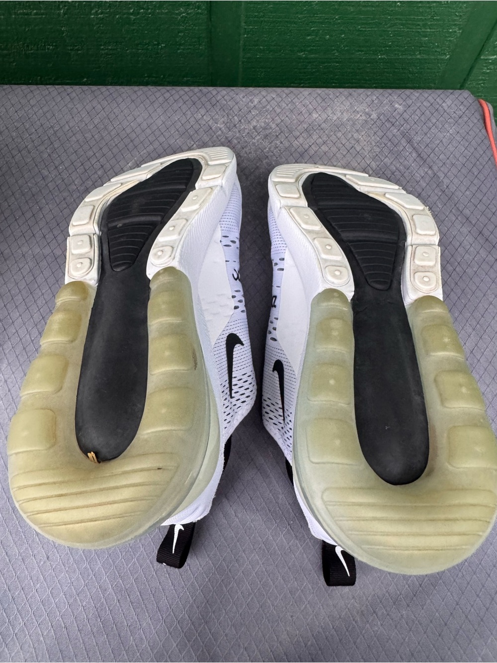 Nike 270s - Picture 4 of 5